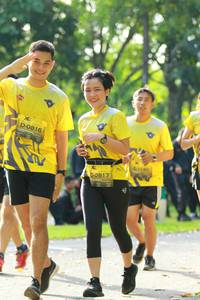 BIB: 0816, 0817
                            <button type="button" onclick="openModal(5130365)" class="btn btn-primary btn-sm float-right btn-popup" data-toggle="modal" data-target=".modal-high-quality">
                        <i class="fas fa-shopping-cart"></i> Add to Cart
                    </button>
                                            <button type="button" onclick="isThisMe(5130365, true)" class="btn btn-success btn-sm float-right btn-popup btn-isme hidden" data-toggle="tooltip" data-placement="bottom" title="นี่คือรูปของคุณใช่ไหม คลิกที่นี่เพื่อเอาเข้าอัลบั้ม">
                        <i class="fas fa-plus"></i> Add to album
                    </button>
                    <button type="button" onclick="isThisMe(5130365, false)" class="btn btn-warning btn-sm float-right btn-popup btn-isnotme hidden">
                        <i class="fas fa-ban"></i> Remove from album
                    </button>